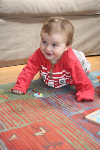 J'essaie de me mettre � quatre pattes...