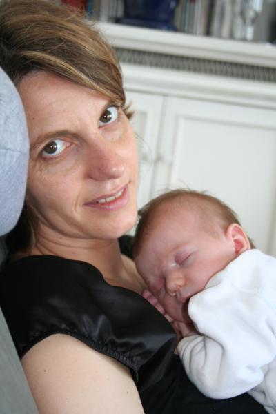 On est bien contre sa maman