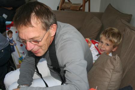 Alors, Grand-P�re, tu as mal o�?