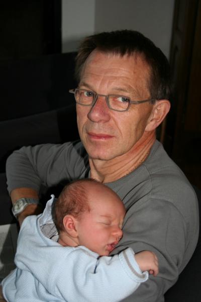 Dans les bras de Grand-P�re